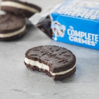 Lenny & Larry's Complete Cremes Sandwich Cookies - Chocolate (pack of 6 cookies)