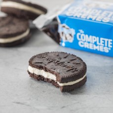 Lenny & Larry's Complete Cremes Sandwich Cookies - Chocolate (pack of 6 cookies)