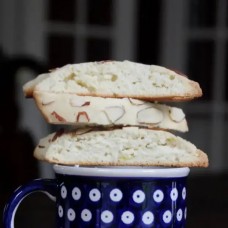 Sweet Eats Biscotti - Almond (8 oz. bag)